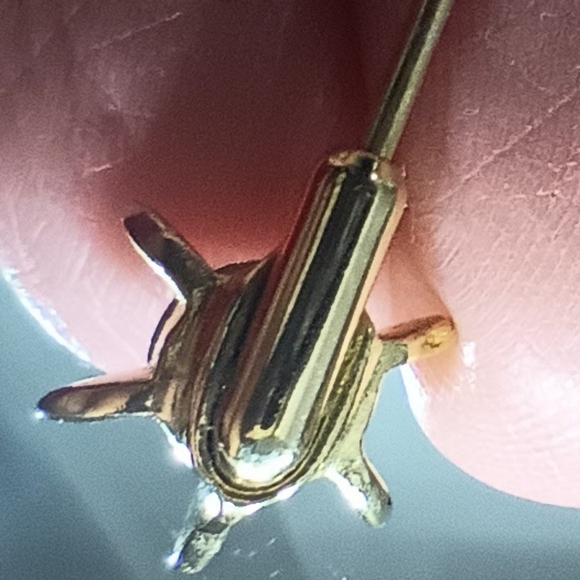 Vintage Gold Tone Cameo Stick Pin with Crystal Rhinestone - Picture 9 of 13